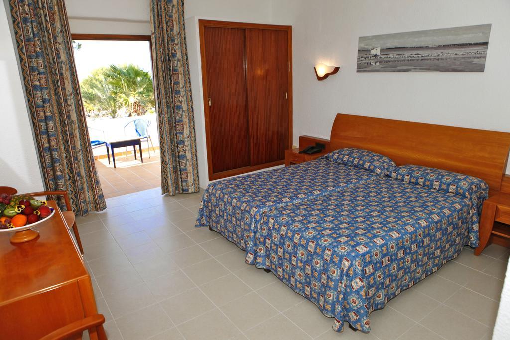 Hotel Ca Mari Bãi biển Bãi biển Playa Migjorn Phòng bức ảnh
