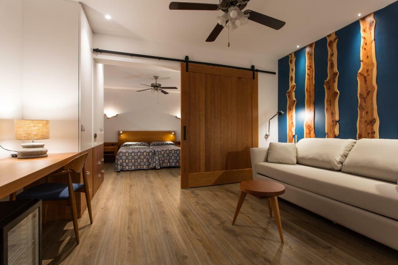 Hotel Ca Mari Bãi biển Bãi biển Playa Migjorn Ngoại thất bức ảnh